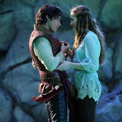 Alice and Cyrus embracing in Once Upon a Time in Wonderland