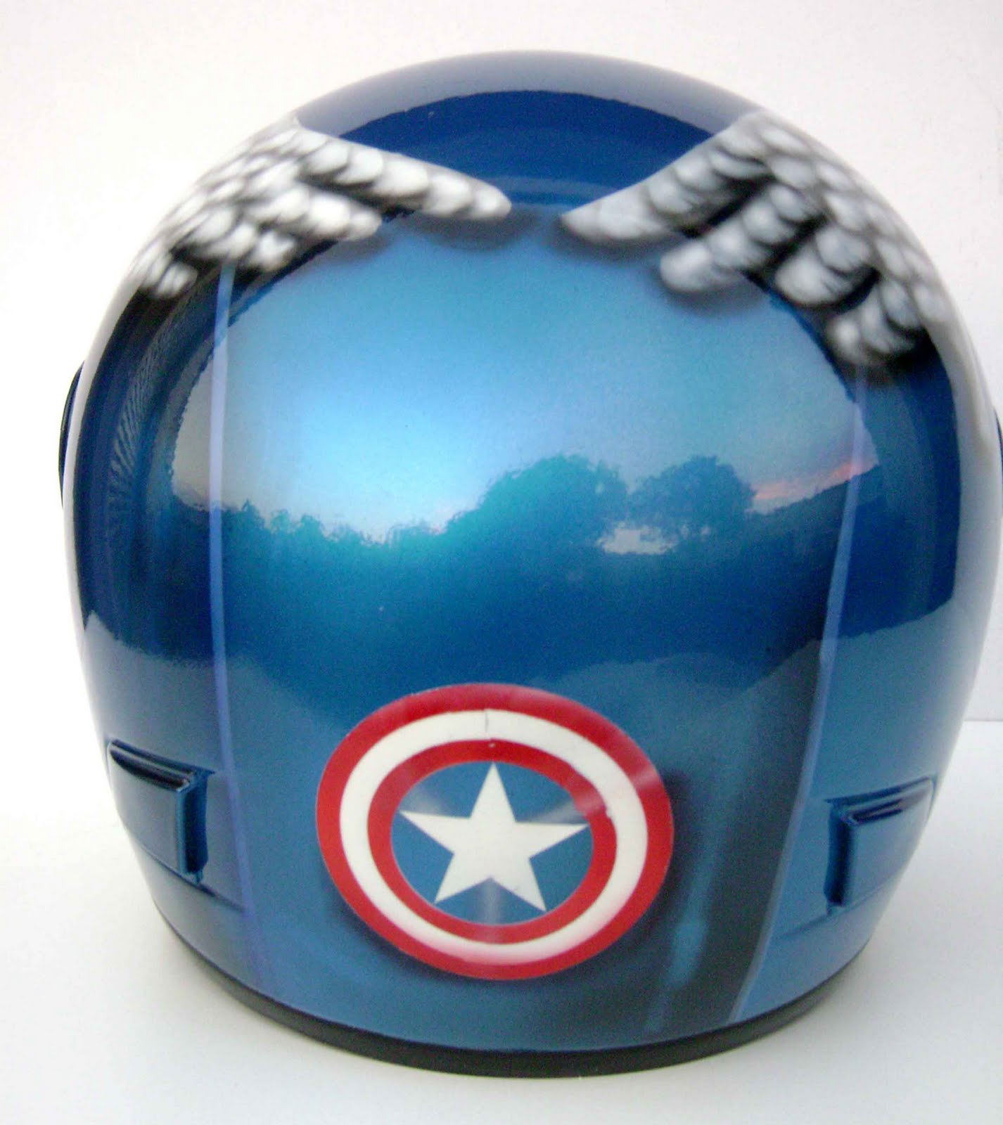 Angeluz Creations: Custom Motorcycle Helmet "Captain America"