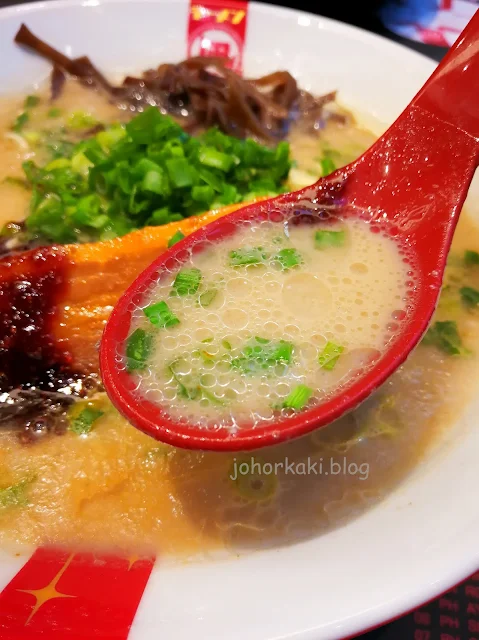 Chef Ikuta Satoshi. Ramen KING Maker Ramen-Nagi