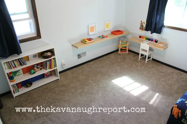 Montessori toddler bedroom, a look inside a Montessori home to a 2-year-olds bedroom