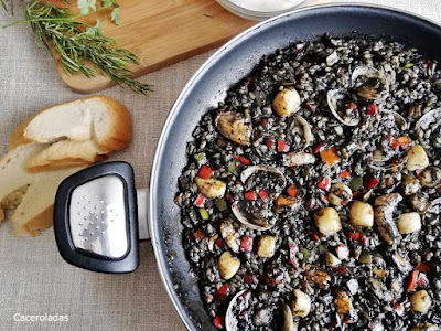 Receta de arroz negro de pescado y marisco