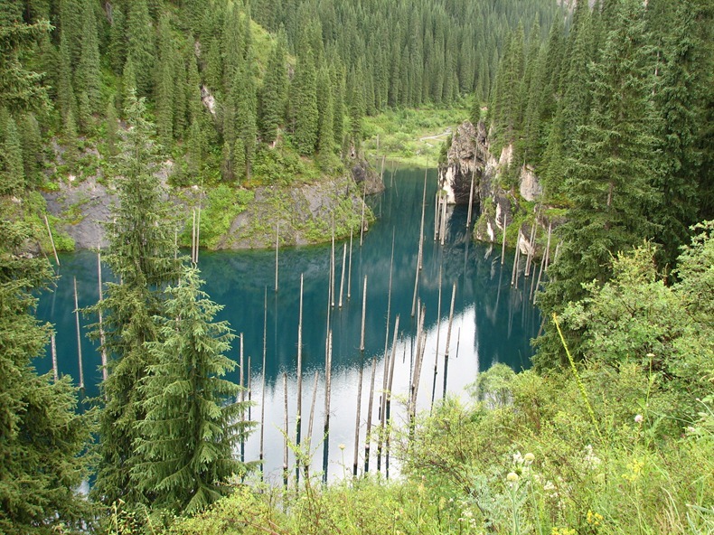 lake-kaindy-4