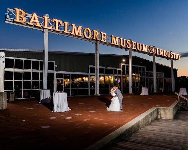 Baltimore Wedding at Federal Hill Park and the Baltimore Museum of Industry BMI photographed by Heather Ryan Photography