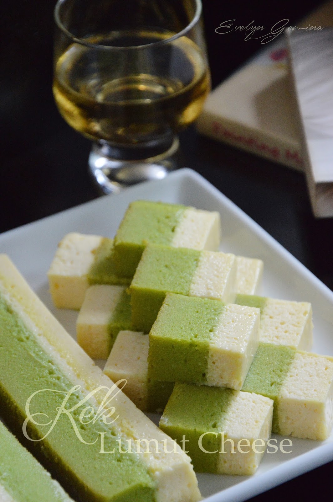 KEK LUMUT CHEESE