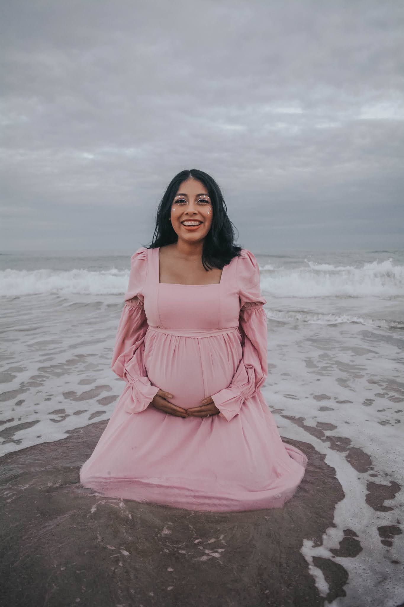 Maternity Photo Shoot Ideas: Ocean Photos