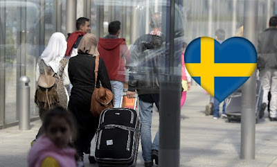 إذا أتيت إلى السويد بدون إذن ، فقد تتمكن من التقدم بطلب للحصول على وضع اللاجئ. هذا يعني أنه قد يُسمح لك بالبقاء في السويد لأنك تهرب من الخطر أو الاضطهاد في وطنك.