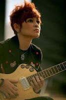 Para gitaris wanita dari Indonesia...!!!