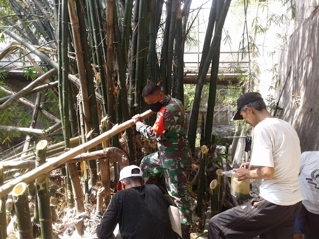 Antisipasi Banjir Babinsa Ceper Dan Warga Kerja Bakti Bersihkan Aliran Sungai