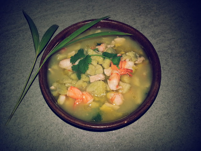 Soupe de crevettes et porc au taro d'eau