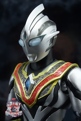 S.H. Figuarts Evil Trigger 01