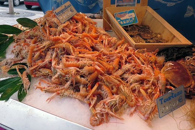 Langoustines, Norway lobsters, Marché Cours de Vincennes, Paris