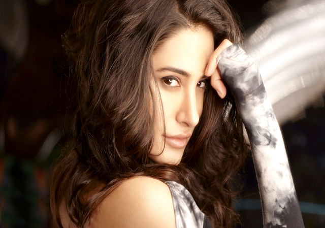 Nargis Fakhri Hyper Star Hd Wallpapers