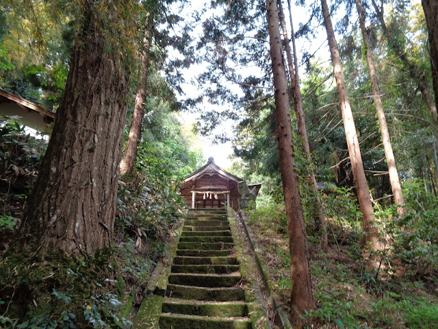 鶴田神社