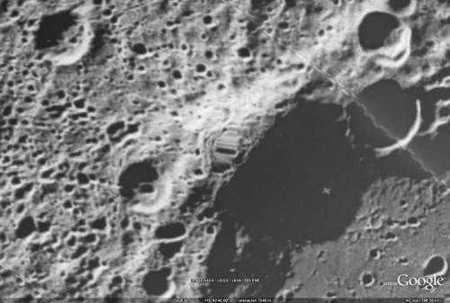 Es Una Nave Espacial Extraterrestre La Luna