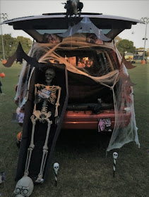 Harris Sisters GirlTalk: Last Minute Trunk or Treat Decoration Ideas