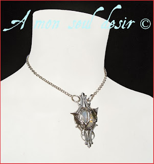 Collier elfique féerique végétal floral feuilles blanche opale Galadriel Arwen Fairy Elven white opal Necklace 