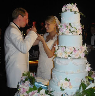 wedding cakes,one tier wedding cakes,tiered wedding cake,tier wedding cake stand,wedding cake