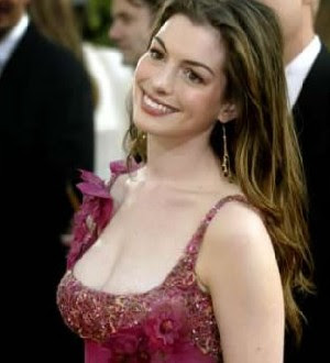 Golden Globe organisers apologises to Anne Hathaway