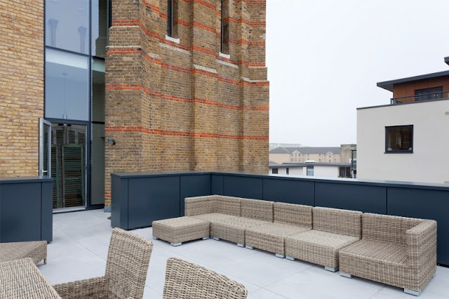 Picture of of the terrace on top of the modern cube