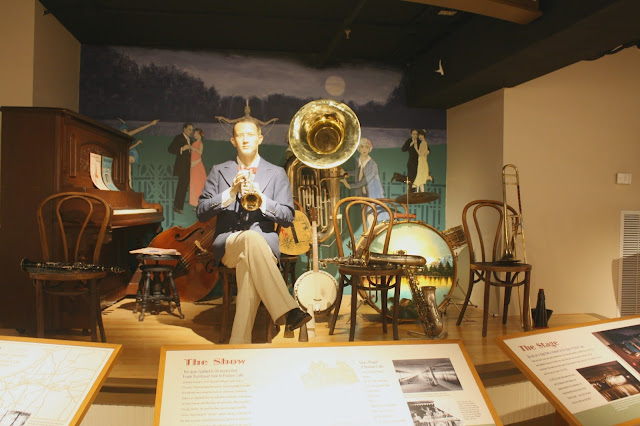 Bix Beiderbecke with a band setup.