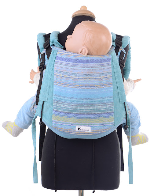 Onbuhimo Preschooler, made from the Girasol wrap Cielo azul de ocaso, well padded shoulder straps, no hipbelt, very adjustable panel