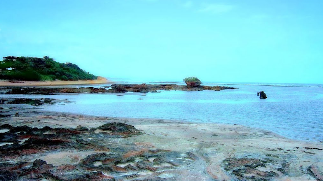 Pantai Sayang Heulang serta Aksesnya