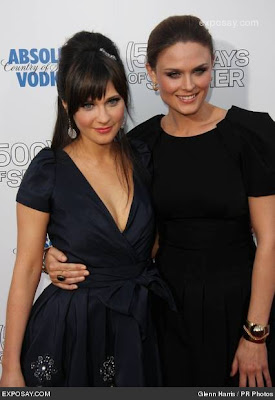 Zooey Deschanel and Emily Deschanel