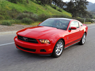new muscle car Ford Mustang V6 2011