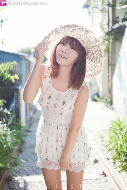 10 Ryu Ji Hye Outdoor and Indoor-very cute asian girl-girlcute4u.blogspot.com