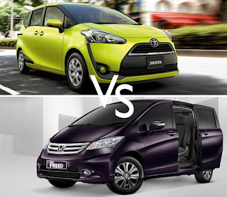 Perbandingan toyota sienta dengan honda freed mana yg lebih unggul ?