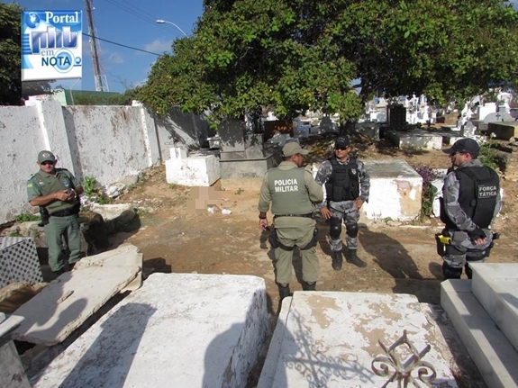 Túmulo é violado em suposto caso de necrofilia em Parnaíba