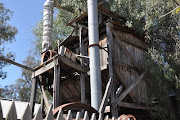 The saw dust bin built by my father. (dsc )