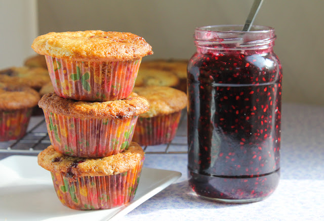 Food Lust People Love: Quick blackberry jam is so easy that you can have homemade jam in less than 25 minutes. Seriously. That doesn’t count cooling time but those extra minutes will teach you patience, young grasshopper. Good things do come to those wait!