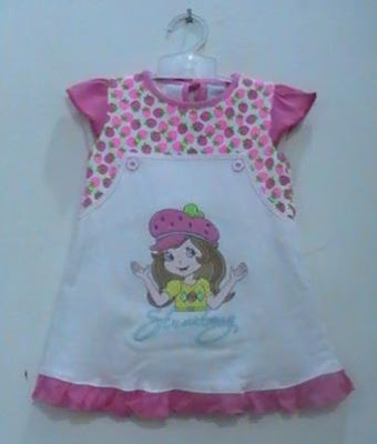 busana bayi perempuan motif strawberry