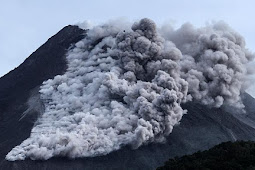  Gunung Merapi Erupsi, Pemkab Sleman Evakuasi Warga dan Angkasa Pura Waspada