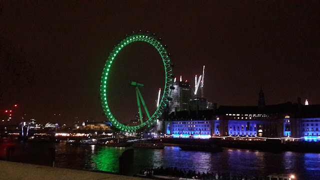 London Eye, the famous Ferris Wheel ! The queue was amazing!