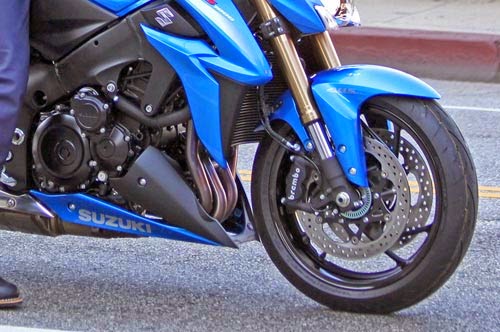 Siêu mô tô Suzuki GSX-S1000 lộ diện - 7