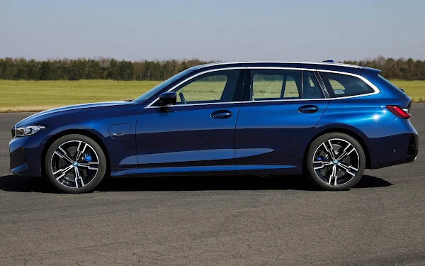 BMW Série 3 2023 Touring tem atualização de design e tecnologia