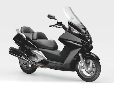 Honda FJS600A Silverwing Scooter 2009