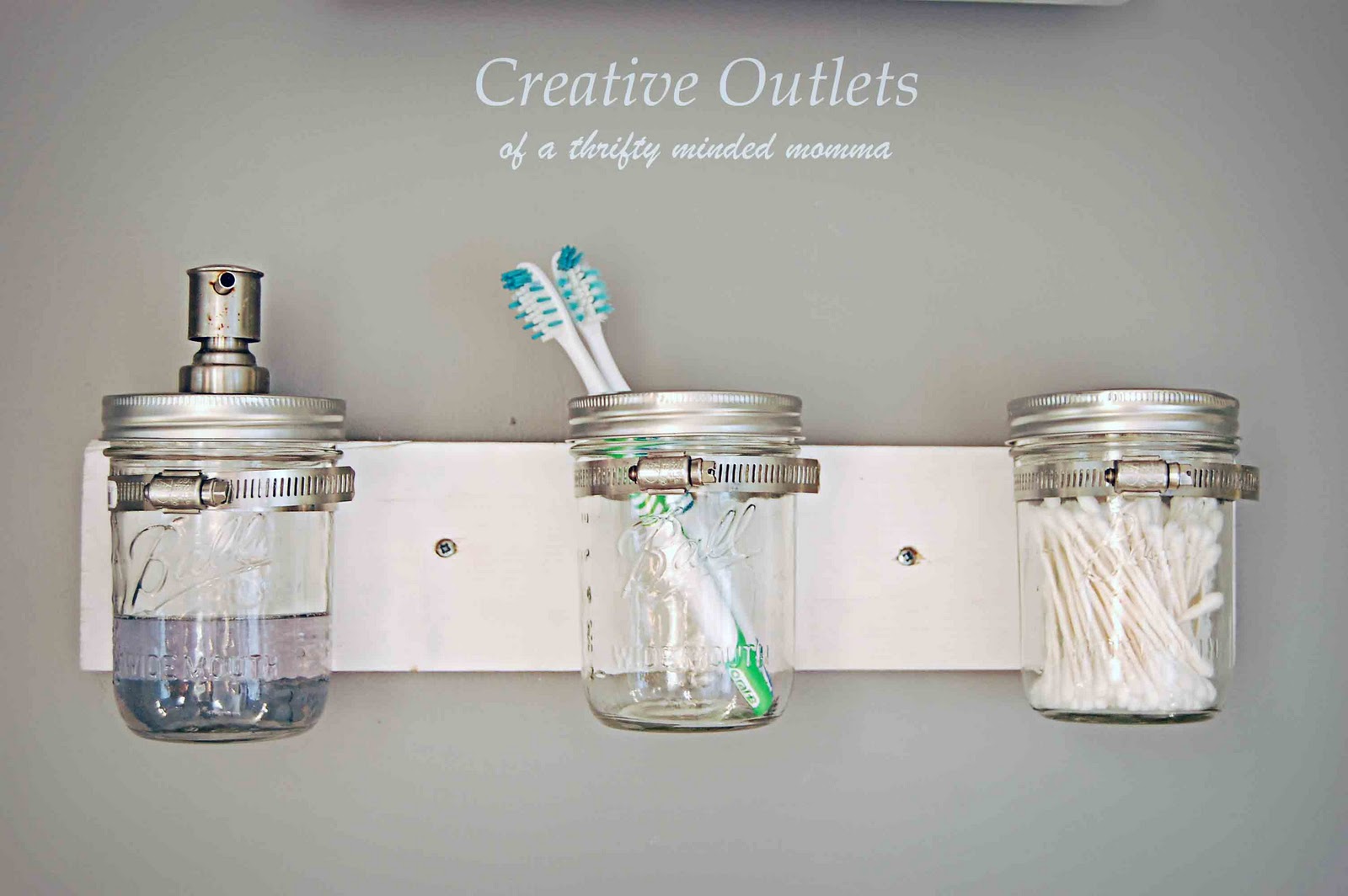 Mason Jar Bathroom Organizer