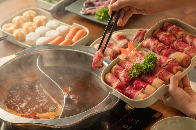 Hot Pot With Divider