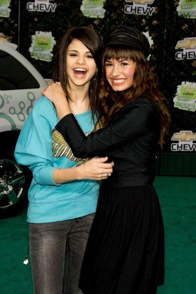 So we all know that even though Demi Lovato and Selena Gomez aren't the BFFs