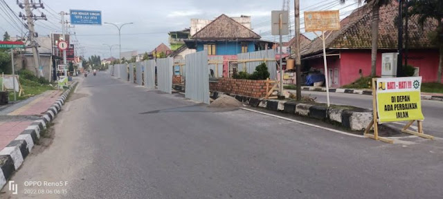 Renovasi Taman Jalan Singadekane saat ekonomi melemah, Bakar Duit Tak Ada Guna 