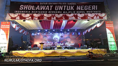 Nuansa Merah Putih hadir dalam panggung Sholawat Untuk Negeri