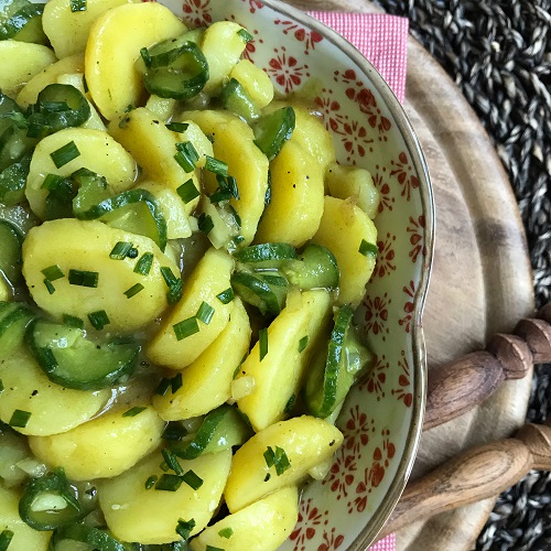 Gurken-Kartoffelsalat mit Kürbiskernöl