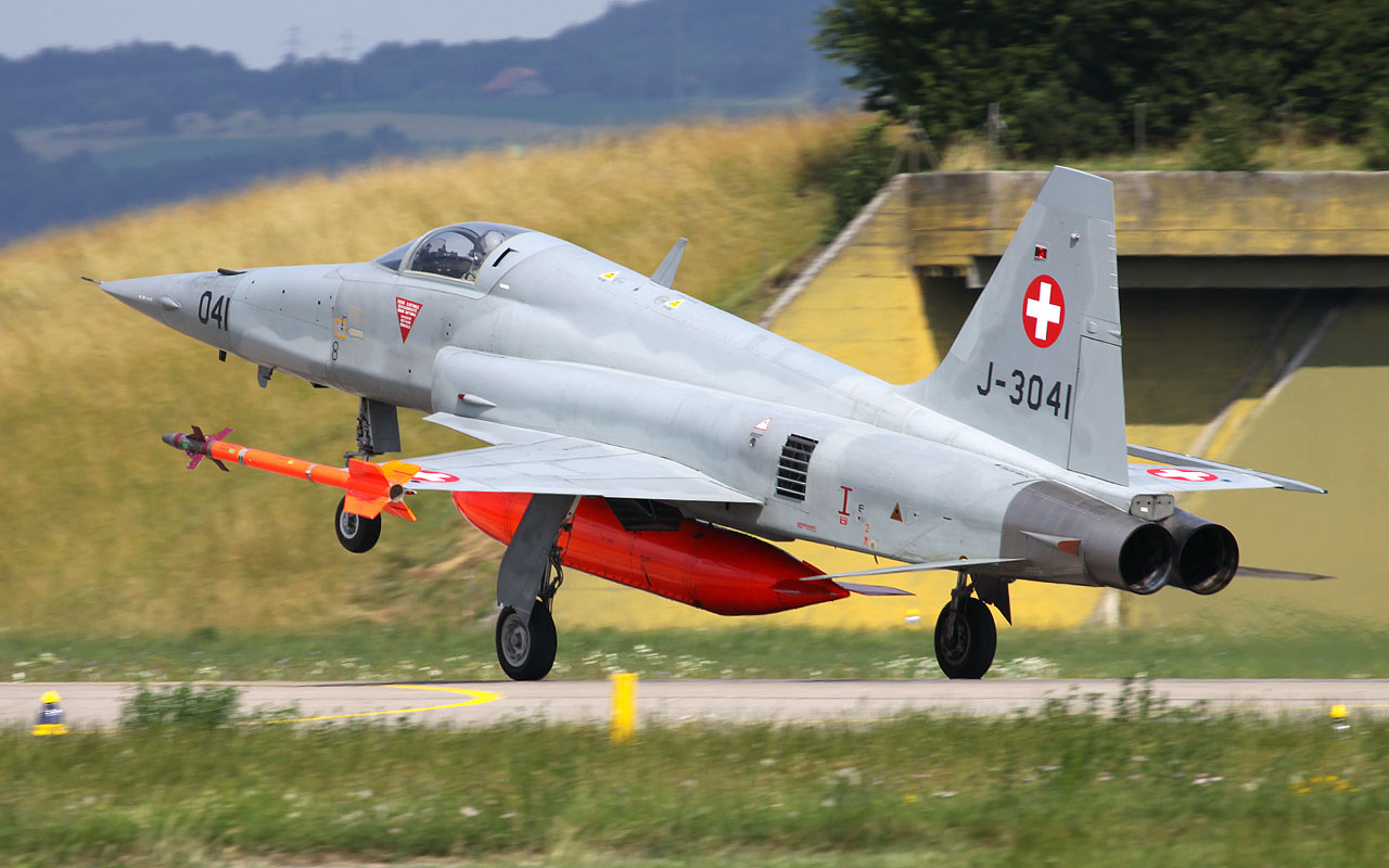 Northrop F-5E Tiger II (Foto 1). PROKIMAL ONLINE Kotabumi Lampung ...