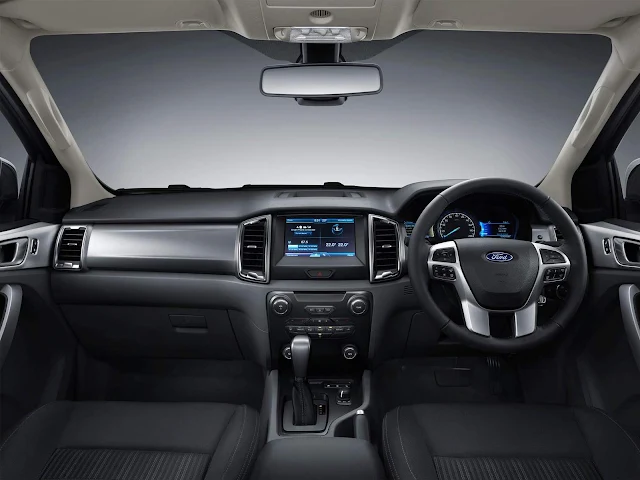 Nova Ford Ranger 2016 - interior