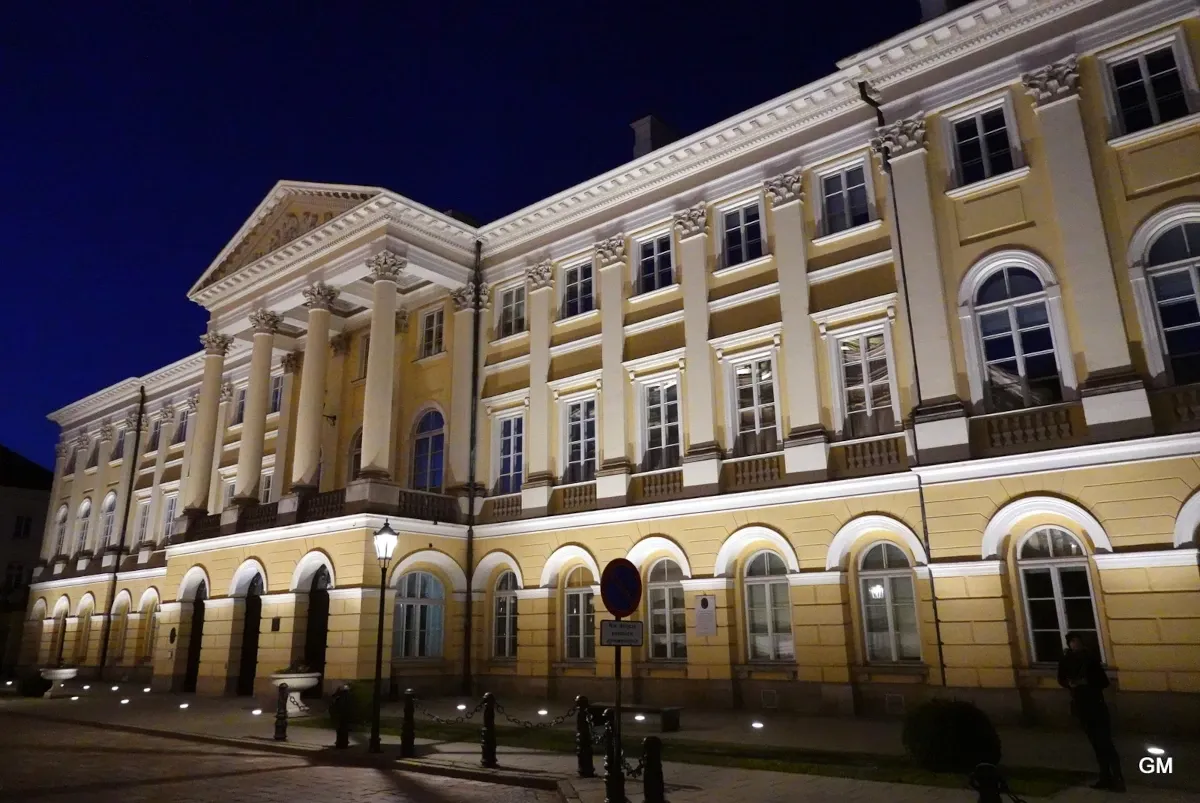 Vue nocturne de l’actuel Palais de Kazimierz