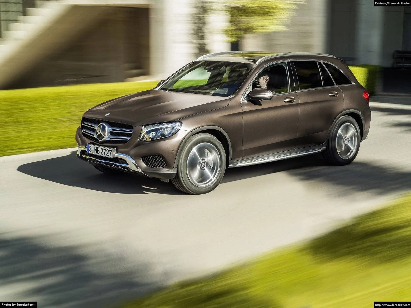 Hình ảnh xe ô tô Mercedes-Benz GLC 2016 & nội ngoại thất