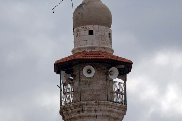Terkutuk ! Imam Masjid Palestina Didenda Israel karena Kumandangkan Adzan Subuh.